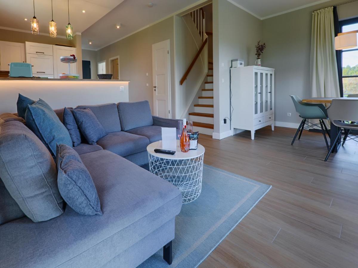 Reetland Am Meer - Premium Reetdachvilla Mit 3 Schlafzimmern, Sauna Und Kamin F27 Dranske Εξωτερικό φωτογραφία