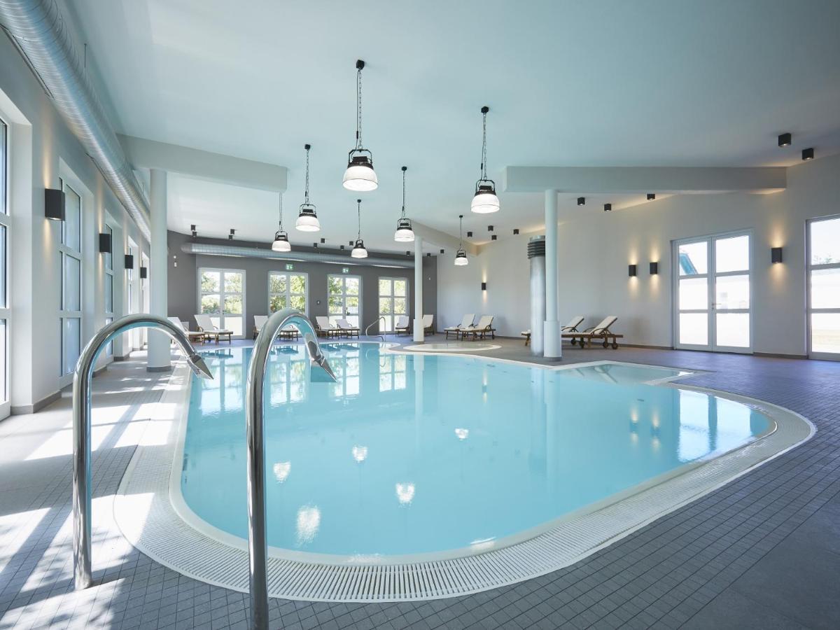 Reetland Am Meer - Premium Reetdachvilla Mit 3 Schlafzimmern, Sauna Und Kamin F27 Dranske Εξωτερικό φωτογραφία